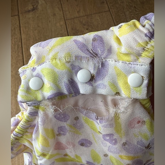 Isobella & Chloe Smocked Floral Romper size 6 Months FLAWED - Picture 11 of 11